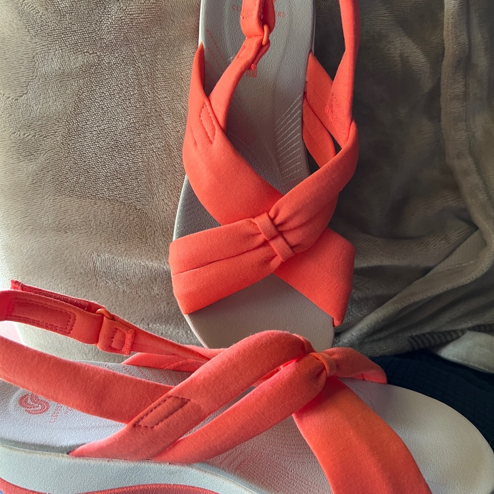 Woman’s clark sandals